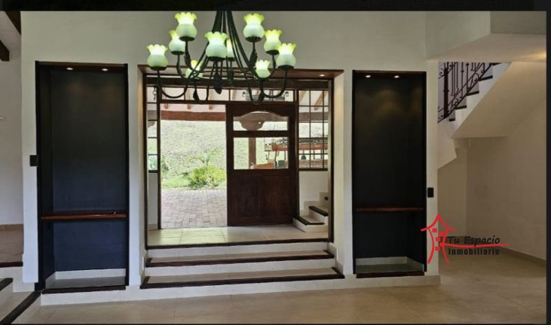 Casa en venta Antioquia El Retiro El Retiro 400 m2 Habitaciones 4 Baños 5 Garajes 0 Precio $2490000000