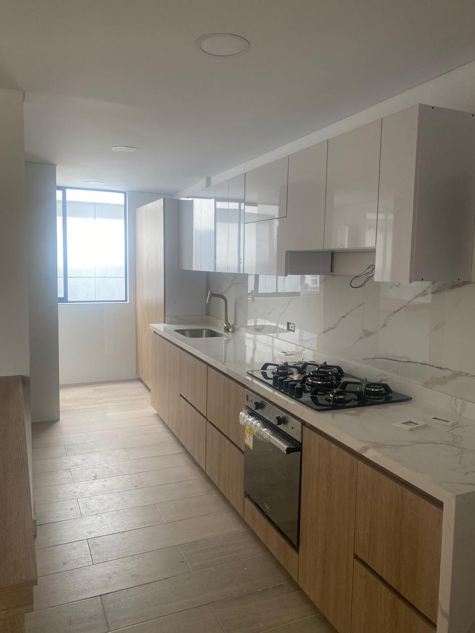 Apartamento en arriendo Valle Del Cauca Cali Urbanización Ciudad Jardín 160 m2 Habitaciones 3 Baños 3 Garajes 1 Precio $2800000