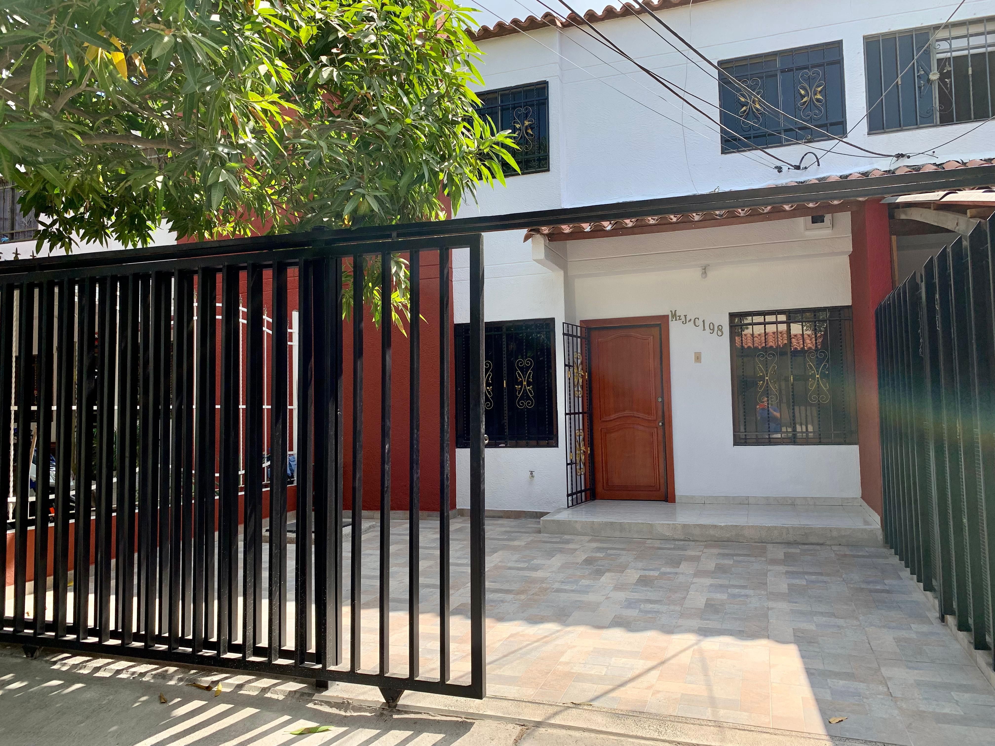 Casa en arriendo Magdalena Santa Marta Gaira 120 m2 Habitaciones 4 Baños 3 Garajes 1 Precio $1600000
