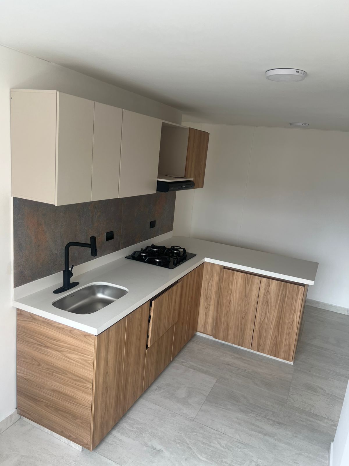 Apartamento en venta Risaralda Pereira Pinares Alto 60 m2 Habitaciones 2 Baños 1 Garajes 1 Precio $330000000