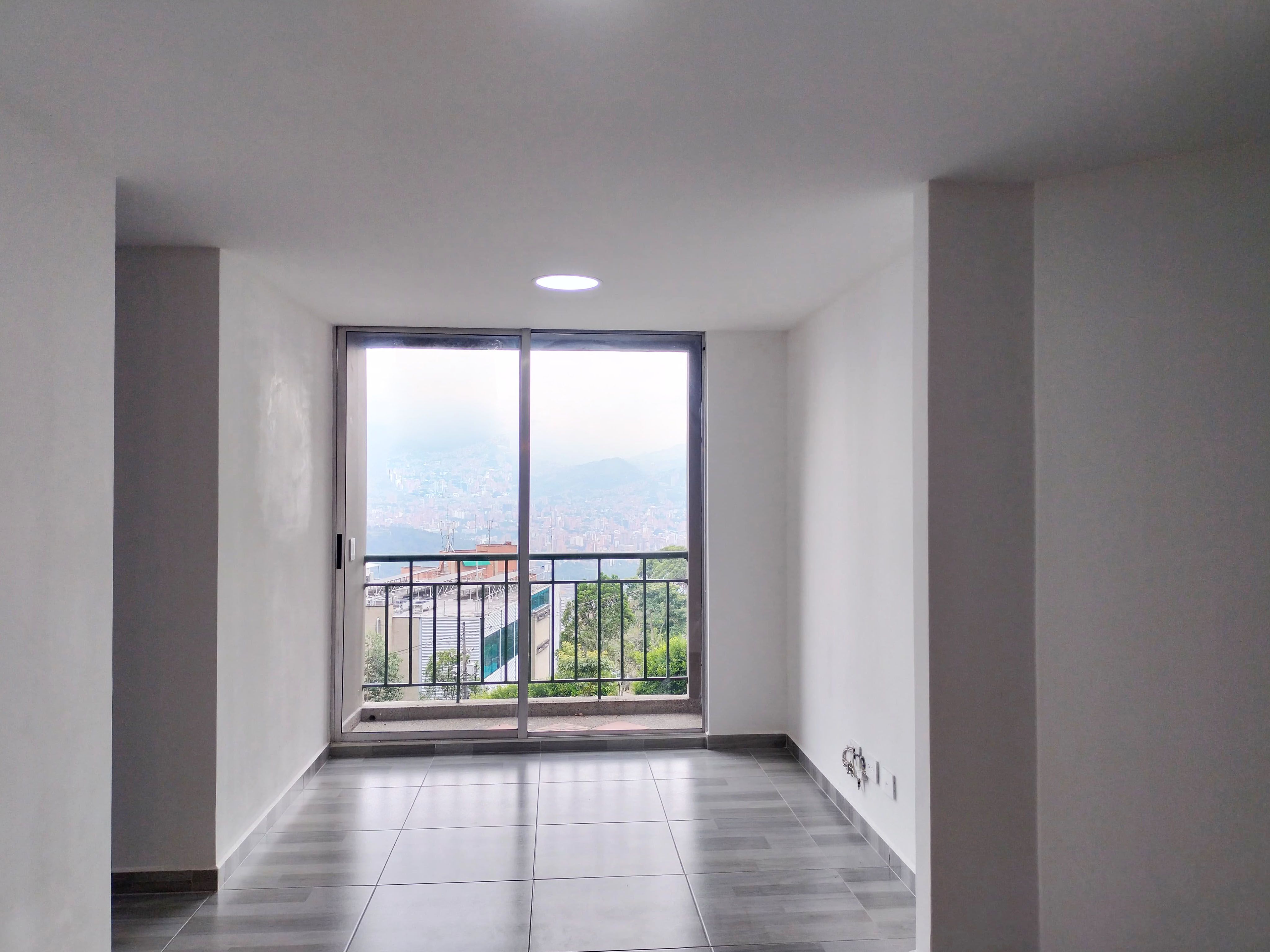 Apartamento en arriendo Antioquia Medellín San Diego 60 m2 Habitaciones 3 Baños 2 Garajes 1 Precio $2800000