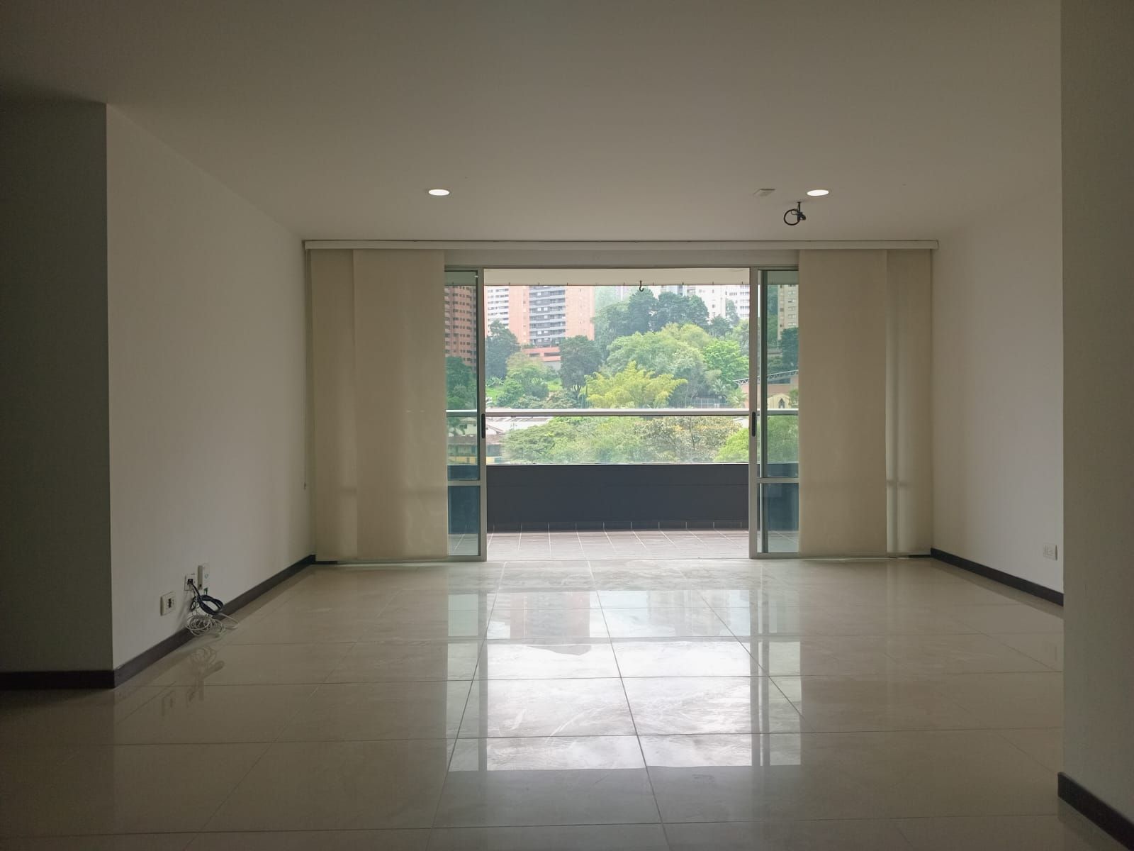 Apartamento en venta Antioquia Medellín Alejandria 117 m2 Habitaciones 3 Baños 4 Garajes 2 Precio $1000000000