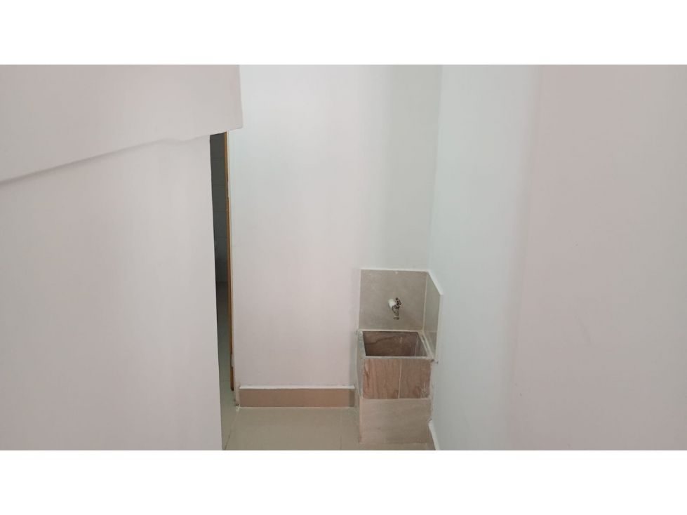 Local en arriendo Antioquia Medellín Santa Monica 40 m2 Habitaciones 0 Baños 1 Garajes 0 Precio $1600000