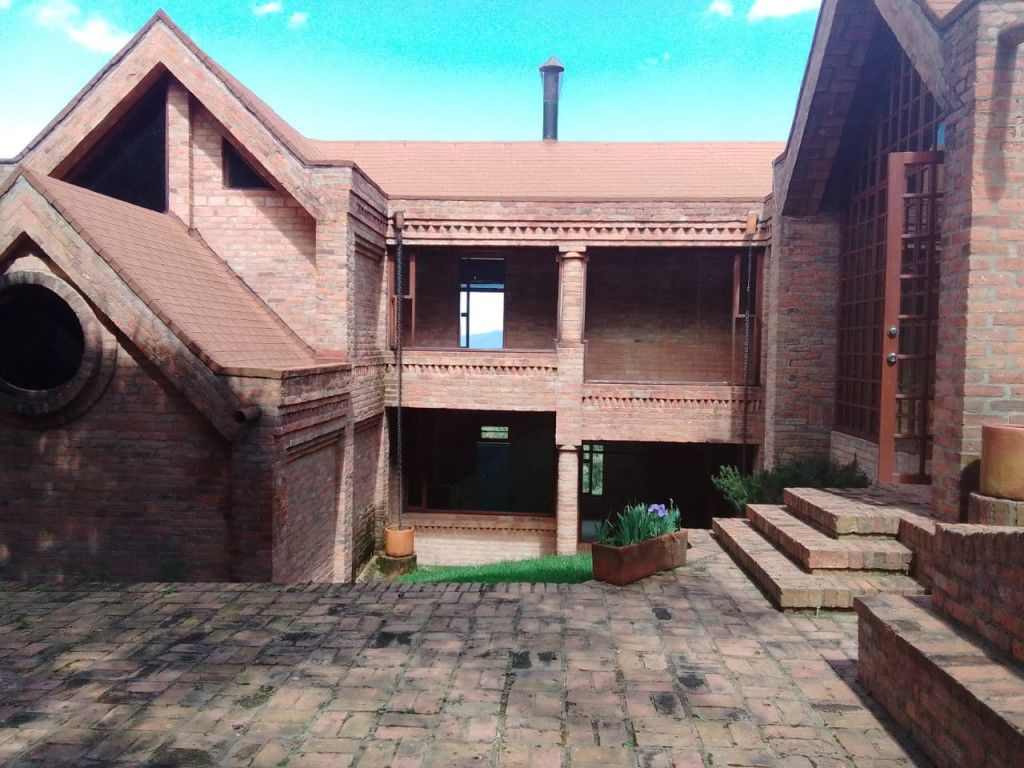 Casa en venta Cundinamarca Chía Chia 375 m2 Habitaciones 4 Baños 5 Garajes 3 Precio $2000000000