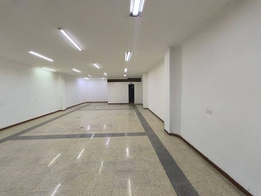 Local en arriendo Antioquia Itagüí San Isidro 110 m2 Habitaciones 0 Baños 1 Garajes 0 Precio $8000000