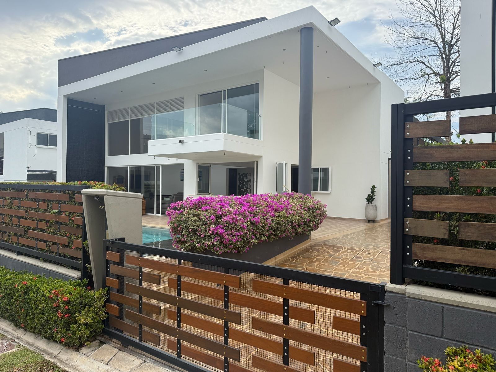 Finca en venta Antioquia San Jerónimo San Jerónimo 170 m2 Habitaciones 4 Baños 3 Garajes 3 Precio $1150000000