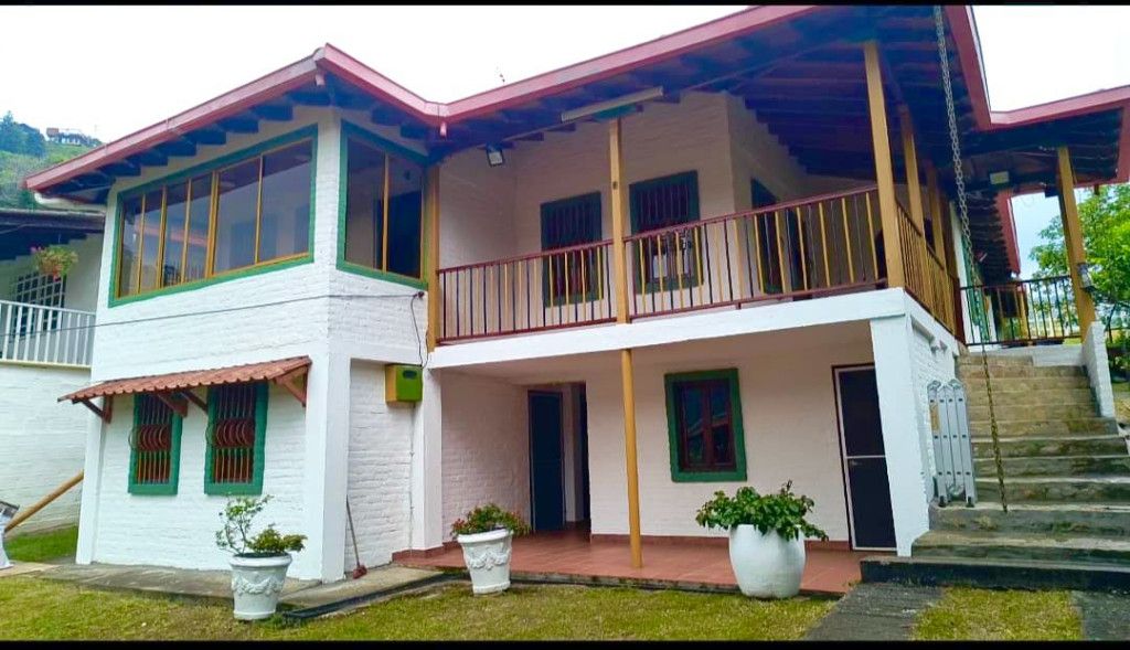 Casa en venta Valle Del Cauca Yumbo Yumbo 600 m2 Habitaciones 4 Baños 3 Garajes 5 Precio $360500000