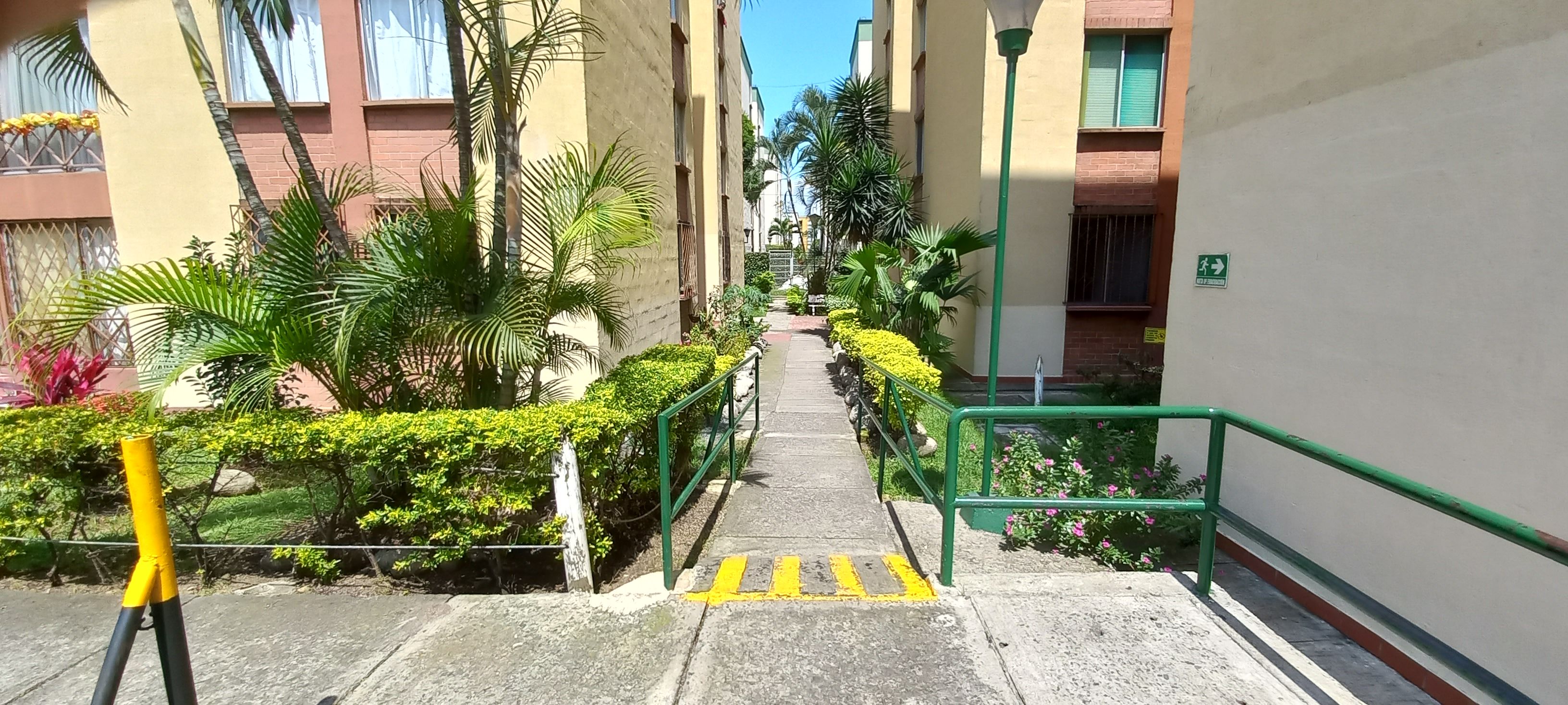 Apartamento en venta Valle Del Cauca Cali San Pedro 55 m2 Habitaciones 3 Baños 2 Garajes 1 Precio $136000000