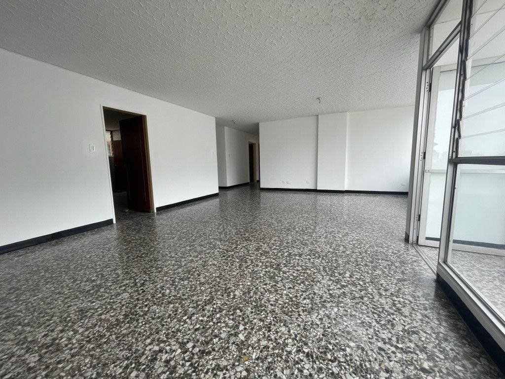 Apartamento en venta Valle Del Cauca Cali Granada 177 m2 Habitaciones 4 Baños 3 Garajes 1 Precio $380000000