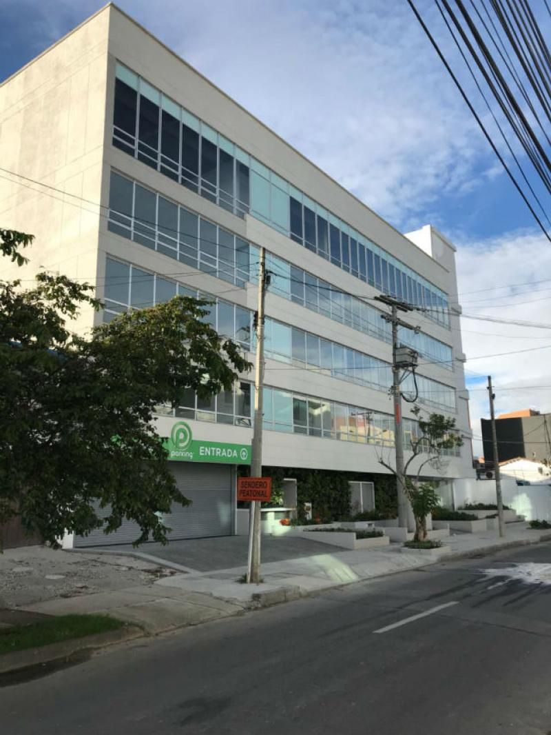 Consultorio en venta Cundinamarca Bogotá Lago Gaitan 30 m2 Habitaciones 0 Baños 2 Garajes 1 Precio $300000000