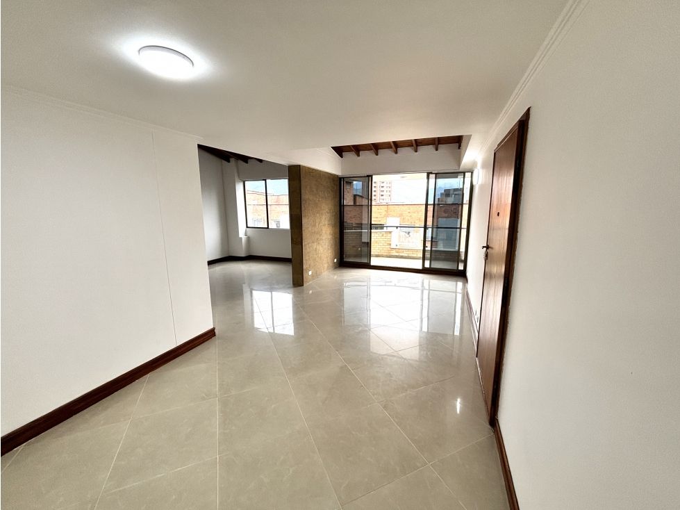 Apartamento en arriendo Antioquia Envigado El Esmeraldal 103 m2 Habitaciones 2 Baños 3 Garajes 2 Precio $4450000