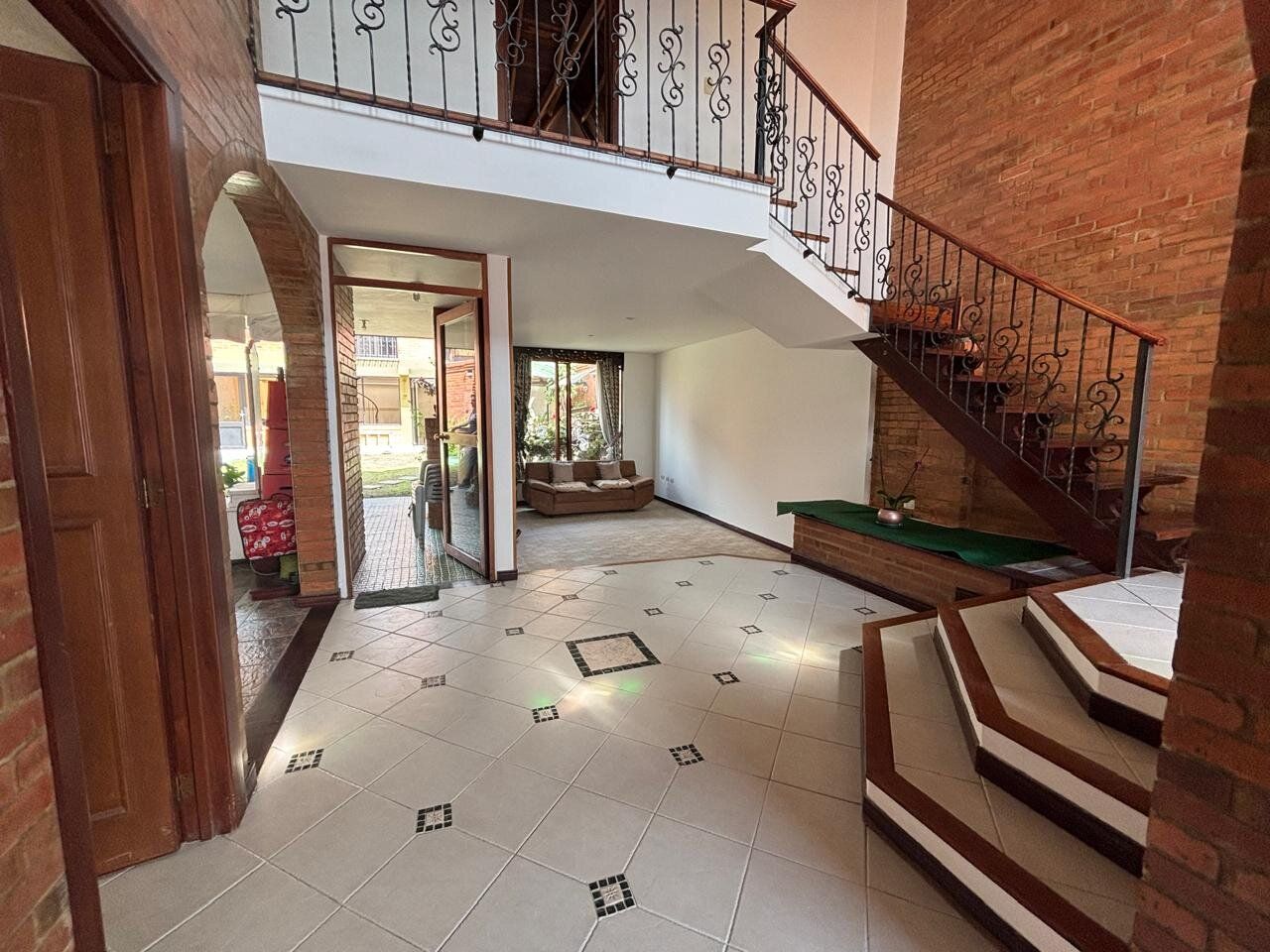 Casa en venta Cundinamarca Chía Los Cedros 225 m2 Habitaciones 3 Baños 4 Garajes 4 Precio $980000000