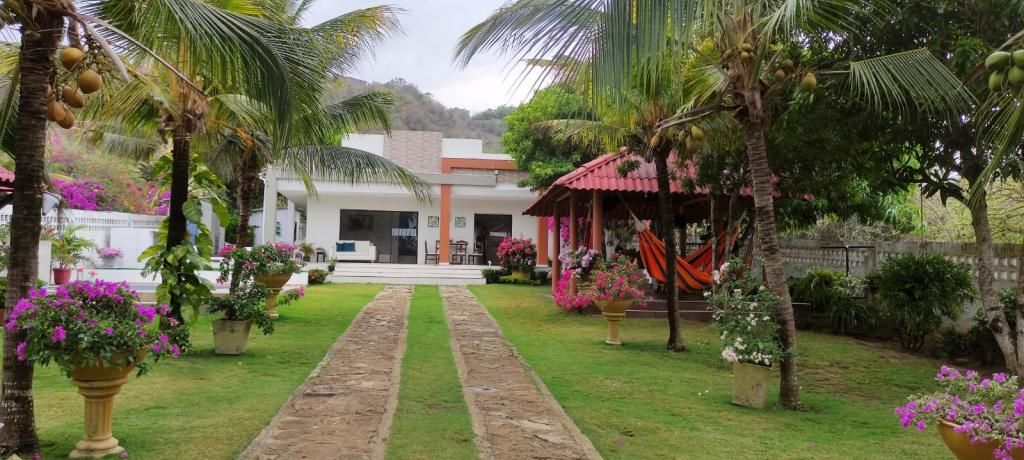 Casa Campestre en venta Atlántico Tubará Tubará 940 m2 Habitaciones 4 Baños 3 Garajes 7 Precio $1600000000