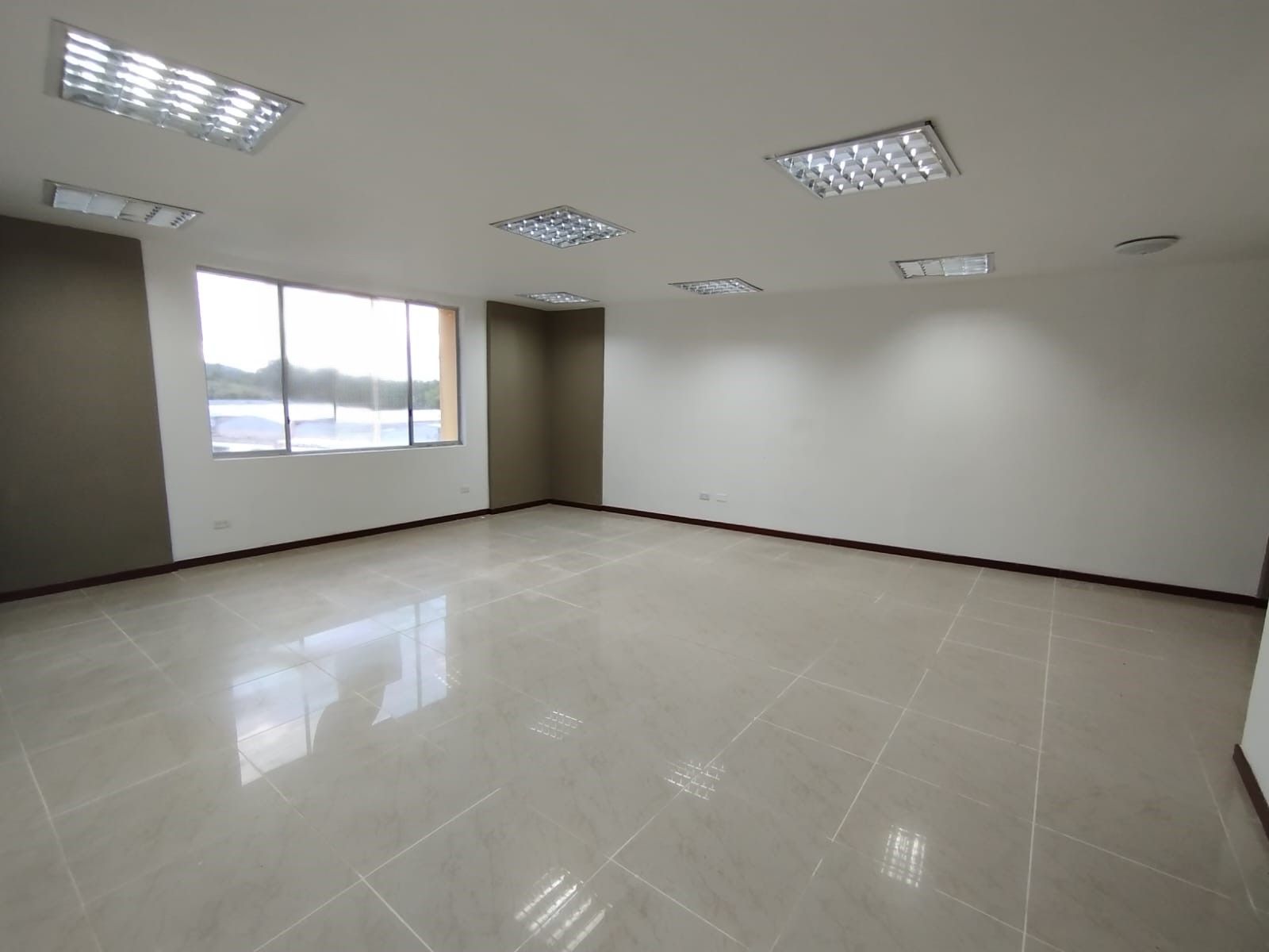 Oficina en arriendo Antioquia Rionegro Rionegro 45 m2 Habitaciones 0 Baños 1 Garajes 0 Precio $1450000