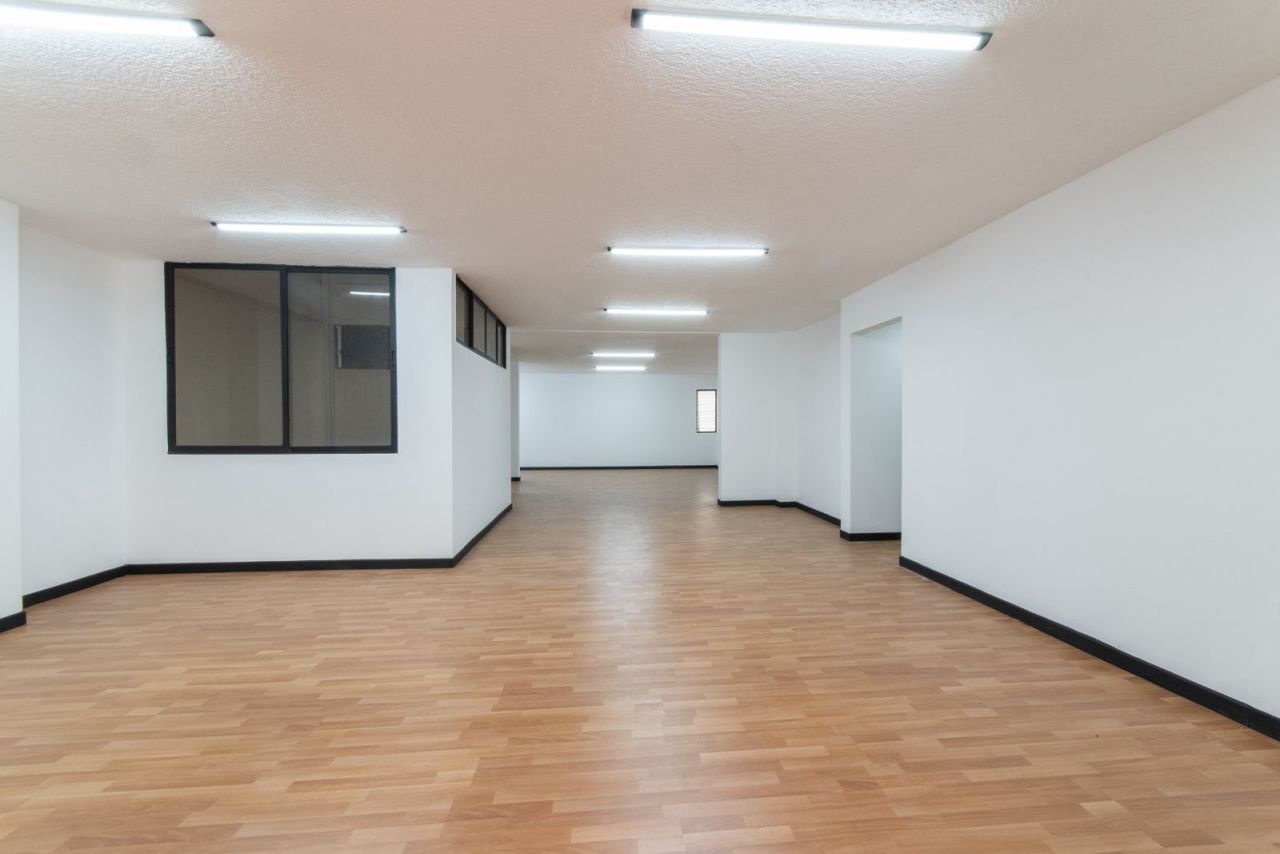 Oficina en arriendo Valle Del Cauca Cali San Vicente 100 m2 Habitaciones 0 Baños 2 Garajes 0 Precio $2900000