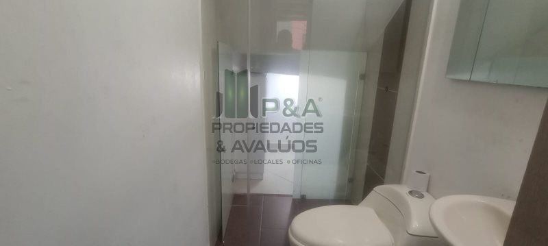 Local en arriendo Antioquia Medellín Miraflores 18 m2 Habitaciones 0 Baños 1 Garajes 0 Precio $800000