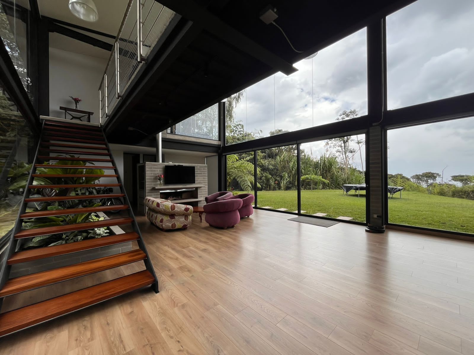 Casa en arriendo Antioquia Envigado Loma Del Atravesado 2500 m2 Habitaciones 3 Baños 4 Garajes 5 Precio $18000000