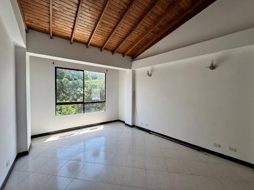Apartamento en arriendo Antioquia Medellín La Castellana 90 m2 Habitaciones 3 Baños 3 Garajes 1 Precio $2700000