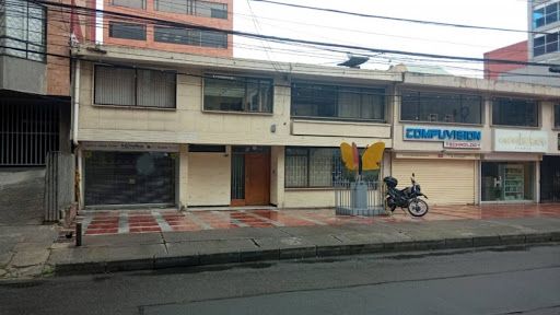 Casa en arriendo Cundinamarca Bogotá Lago Gaitan 400 m2 Habitaciones 5 Baños 5 Garajes 0 Precio $12000000