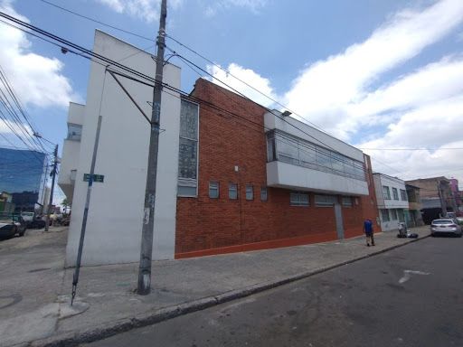 Bodega en arriendo Cundinamarca Bogotá Quinta Camacho 1100 m2 Habitaciones 0 Baños 17 Garajes 1 Precio $40000000