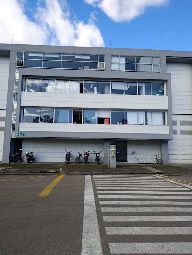 Bodega en arriendo Cundinamarca Bogotá Los Álamos 1150 m2 Habitaciones 0 Baños 2 Garajes 4 Precio $50000000