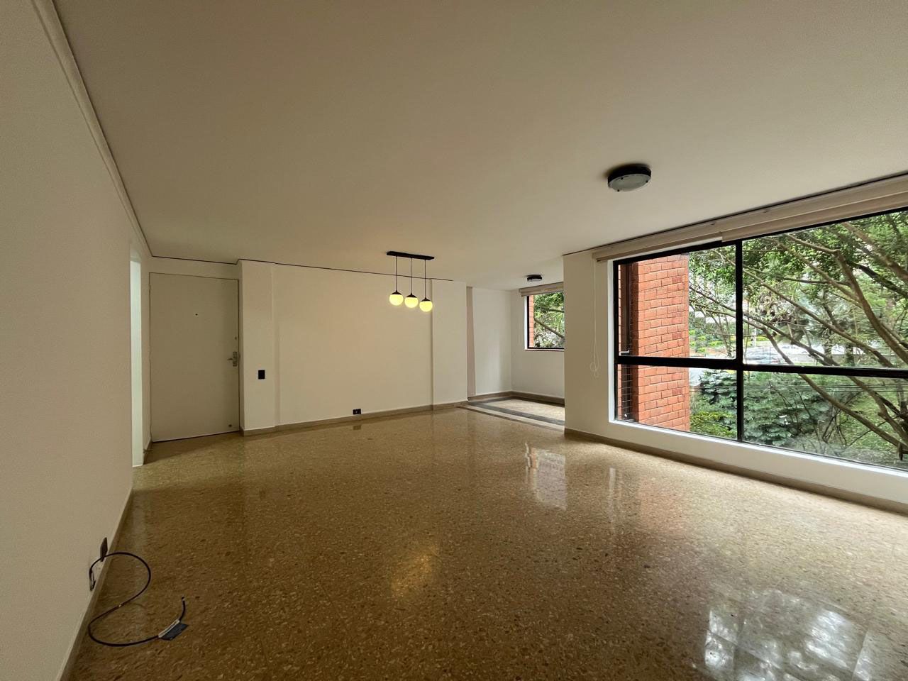 Apartamento en arriendo Antioquia Medellín Mirador Del Doce 80 m2 Habitaciones 2 Baños 2 Garajes 2 Precio $3800000