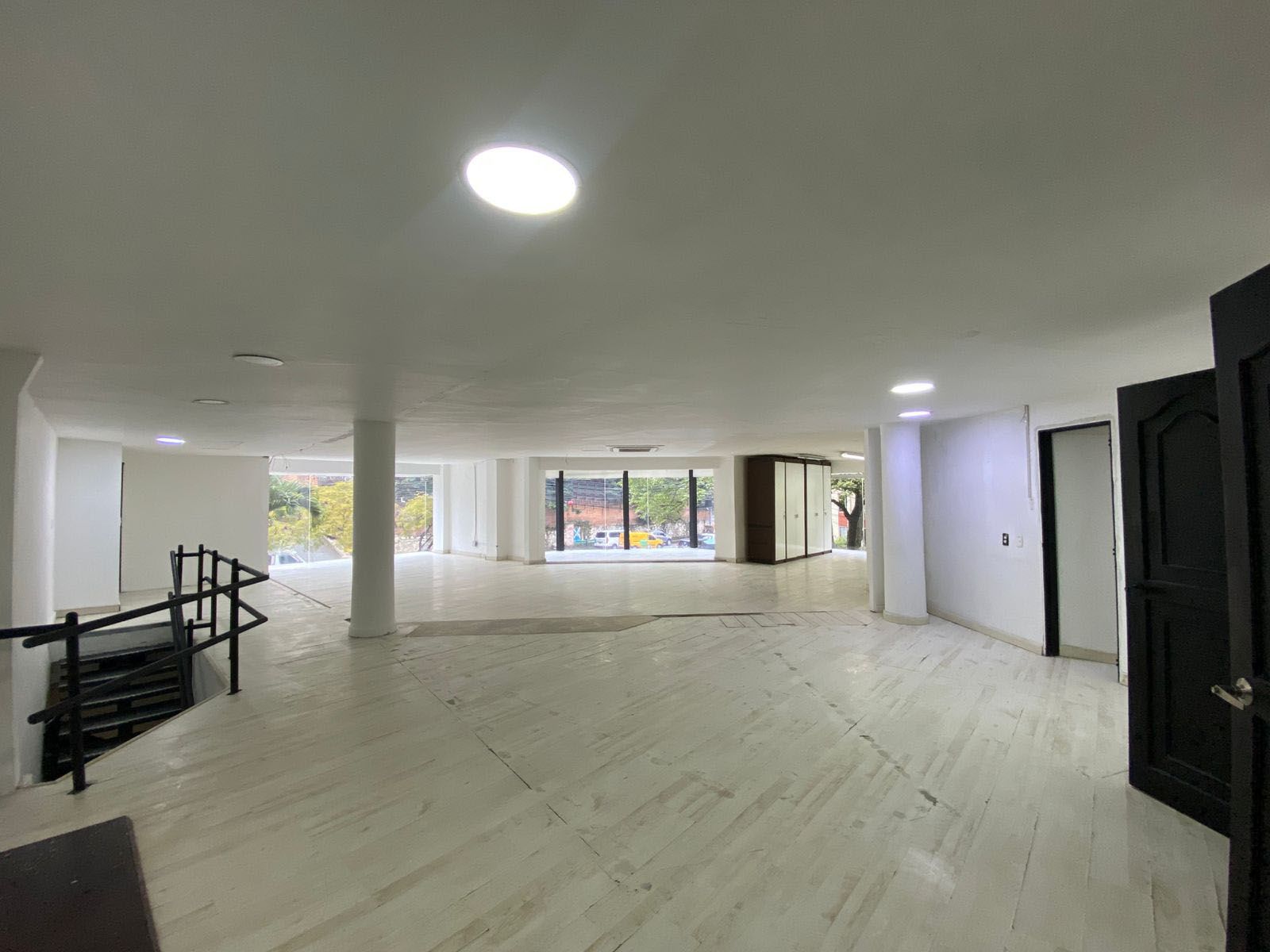 Oficina en arriendo Antioquia Medellín Manila 270 m2 Habitaciones 0 Baños 2 Garajes 0 Precio $13200000