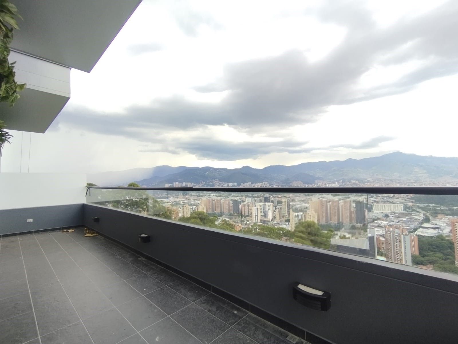 Apartamento en arriendo Antioquia Medellín Las Palmas 133 m2 Habitaciones 3 Baños 2 Garajes 2 Precio $6500000