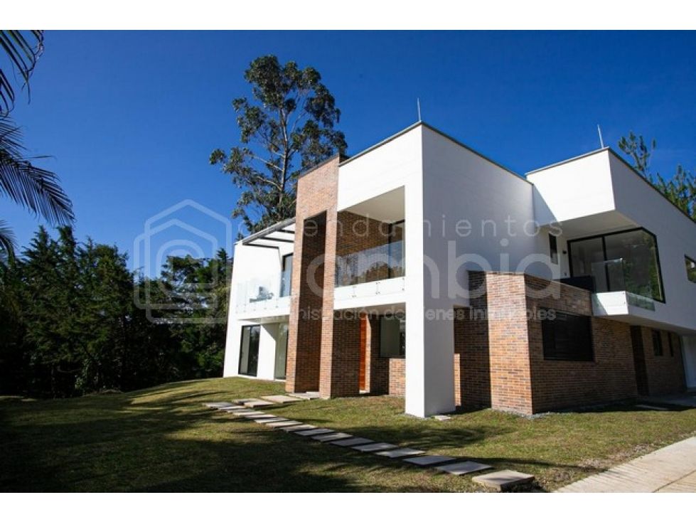 Casa en arriendo Antioquia Medellín El Tesoro 410 m2 Habitaciones 4 Baños 4 Garajes 4 Precio $25000000