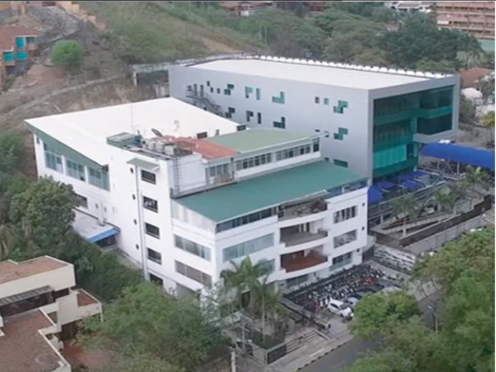Edificio en arriendo Valle Del Cauca Cali Menga 1000 m2 Habitaciones 1 Baños 6 Garajes 6 Precio $165037812