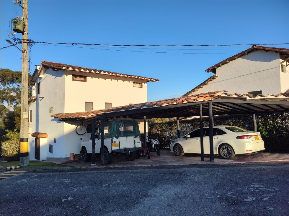 Casa en venta Antioquia Rionegro Cuatro Esquinas 280 m2 Habitaciones 3 Baños 3 Garajes 3 Precio $850000000