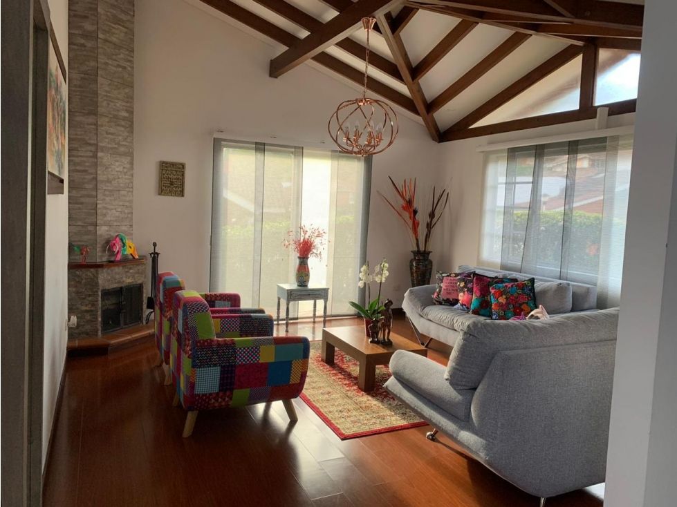 Casa en venta Caldas Manizales Br Cerros De La Alhambra 250 m2 Habitaciones 3 Baños 4 Garajes 4 Precio $1300000000