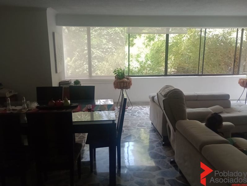 Apartamento en arriendo Antioquia Medellín El Tesoro 220 m2 Habitaciones 4 Baños 2 Garajes 2 Precio $6000000