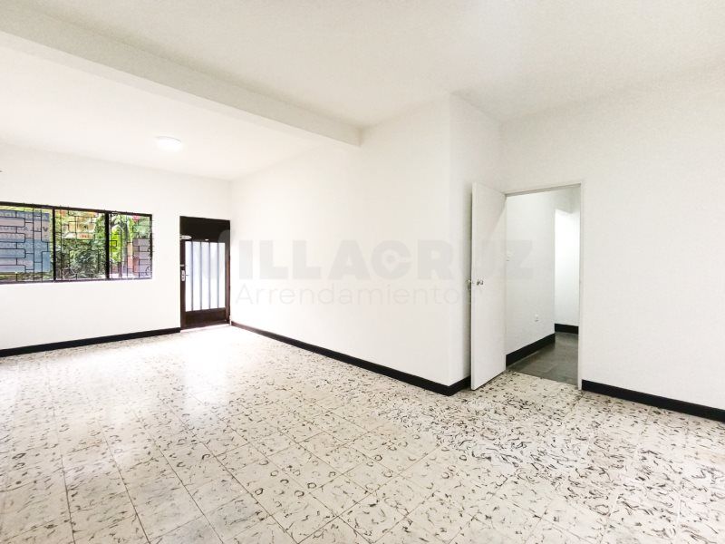 Casa en arriendo Antioquia Medellín Florida Nueva 300 m2 Habitaciones 7 Baños 4 Garajes 0 Precio $8900000
