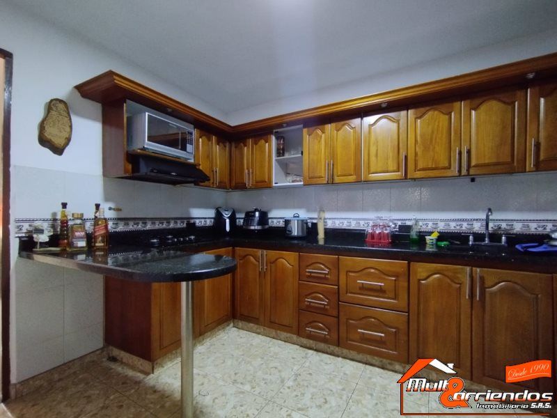 Apartamento en venta Antioquia Medellín El Chagualo 142 m2 Habitaciones 7 Baños 2 Garajes 0 Precio $490000000