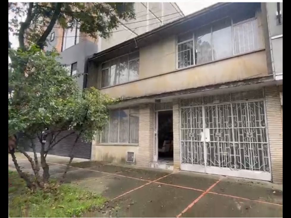 Casa en venta Cundinamarca Bogotá Belalcázar 240 m2 Habitaciones 5 Baños 4 Garajes 1 Precio $850000000