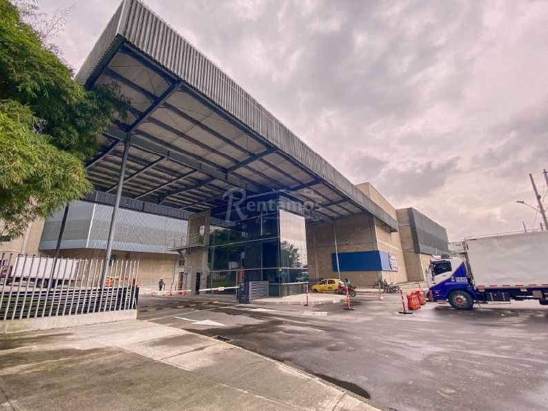 Bodega en arriendo Antioquia La Estrella Bellos Aires 6478 m2 Habitaciones 0 Baños 6 Garajes 16 Precio $207296000