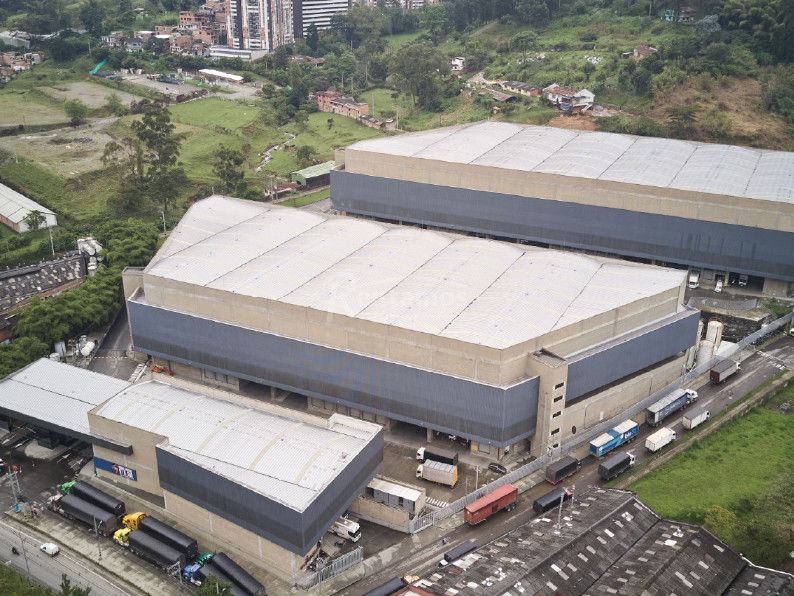 Bodega en arriendo Antioquia La Estrella Bellos Aires 6478 m2 Habitaciones 0 Baños 6 Garajes 16 Precio $207296000