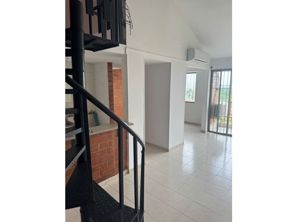 Apartamento en venta Valle Del Cauca Cali La Hacienda 70 m2 Habitaciones 2 Baños 3 Garajes 2 Precio $300000000