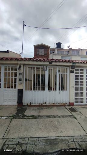 Casa en arriendo o venta Cundinamarca Bogotá Villa Del Prado 134 m2 Habitaciones 4 Baños 3 Garajes 1 Precio venta $610000000 Precio arriendo $3600000