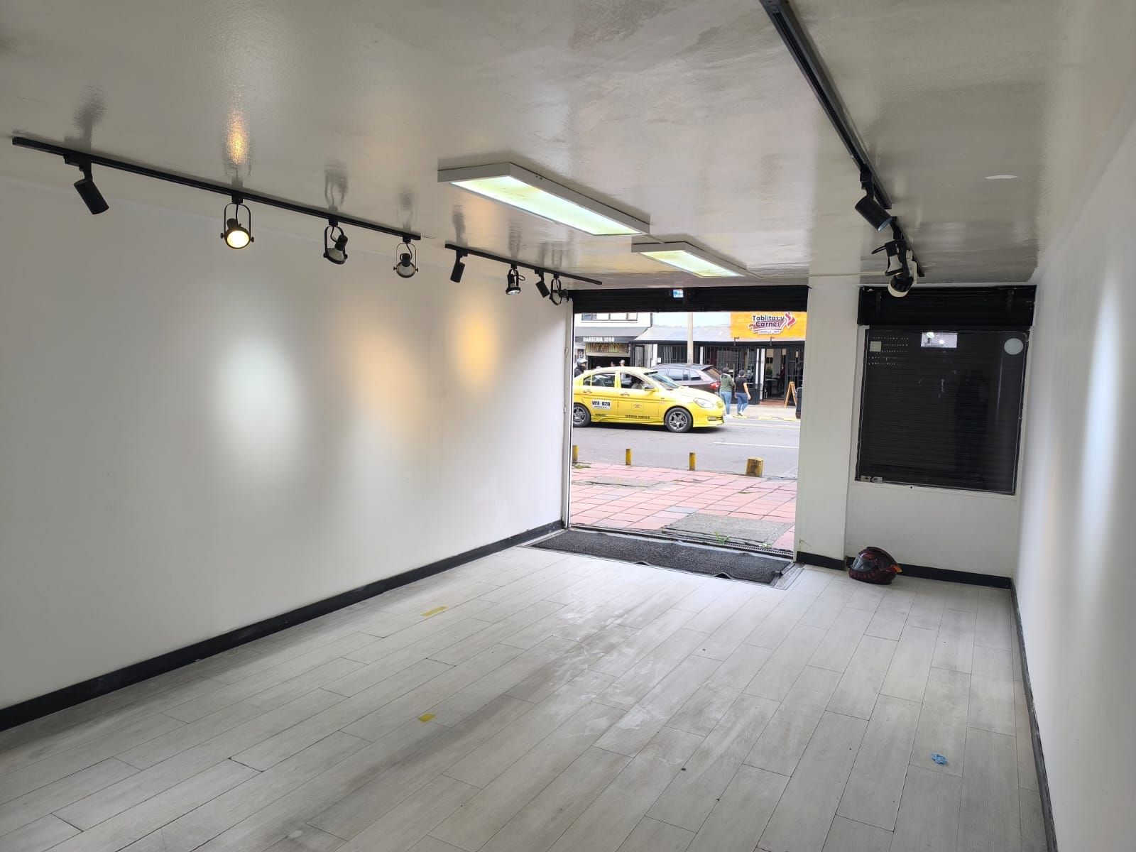 Local en arriendo Cundinamarca Bogotá Tabora 33 m2 Habitaciones 0 Baños 1 Garajes 0 Precio $2700000