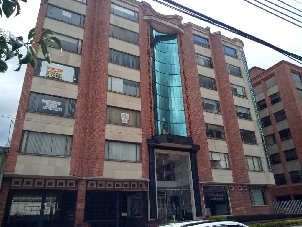 Oficina en arriendo Cundinamarca Bogotá Lago Gaitan 38 m2 Habitaciones 0 Baños 1 Garajes 0 Precio $2200000