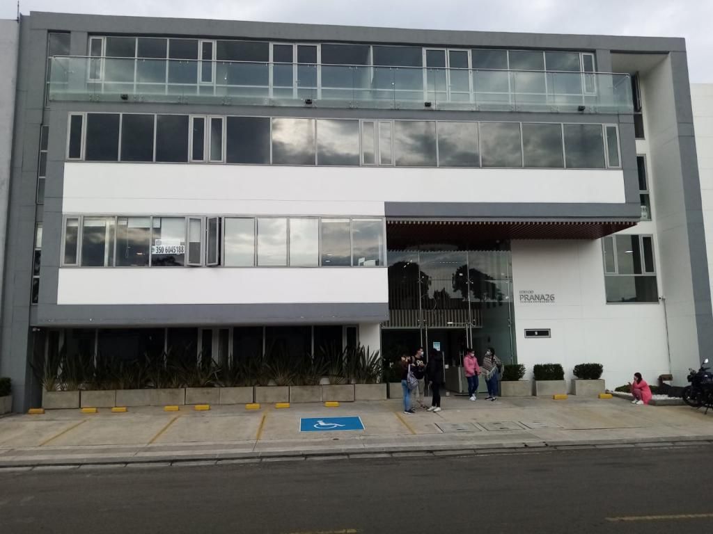 Oficina en venta Cundinamarca Bogotá Capellanía 68 m2 Habitaciones 0 Baños 1 Garajes 1 Precio $500000000