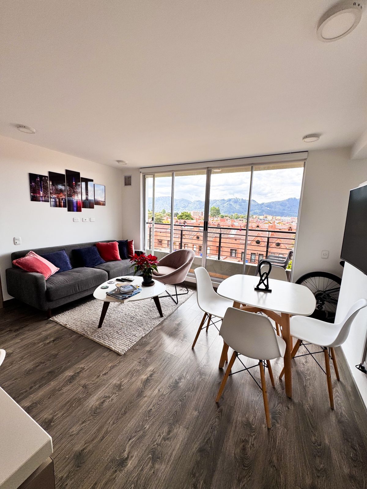 Apartaestudio en venta Cundinamarca Chía Br Los Cedros 60 m2 Habitaciones 1 Baños 2 Garajes 1 Precio $360000000