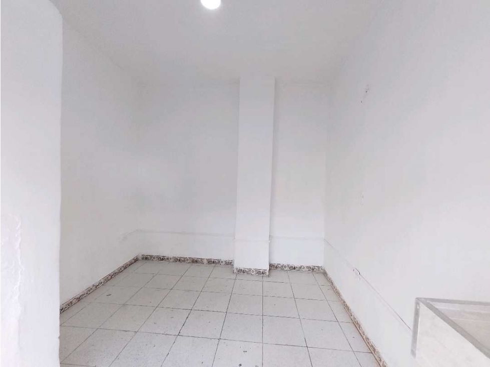 Local en arriendo Antioquia Medellín Gerona 8 m2 Habitaciones 0 Baños 1 Garajes 0 Precio $700000