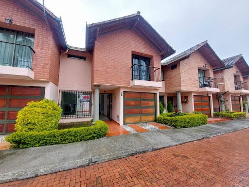Casa en arriendo Antioquia Rionegro Gualanday 140 m2 Habitaciones 3 Baños 3 Garajes 1 Precio $3200000