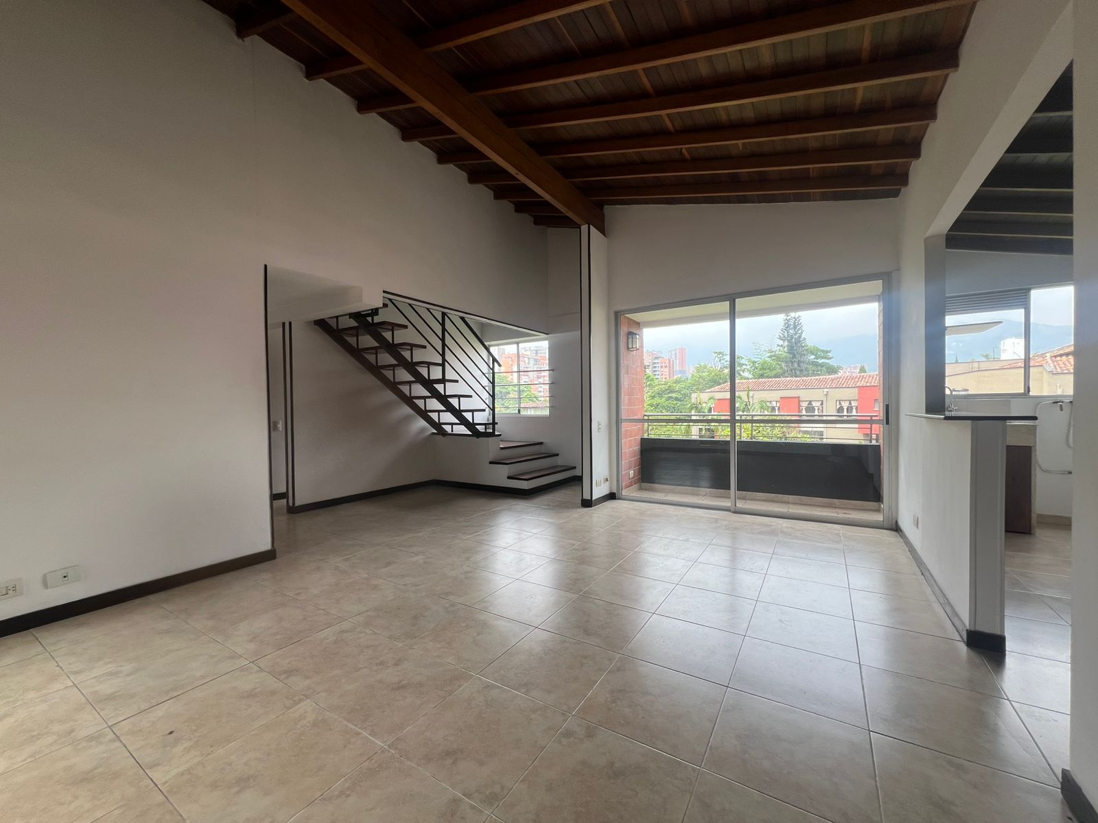 Apartamento en arriendo Antioquia Envigado La Inmaculada 90 m2 Habitaciones 3 Baños 3 Garajes 1 Precio $4450000