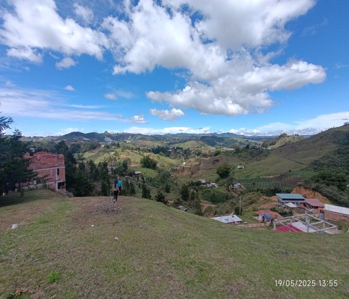 Finca en venta Antioquia Marinilla Marinilla 100 m2 Habitaciones 3 Baños 2 Garajes 5 Precio $430000000