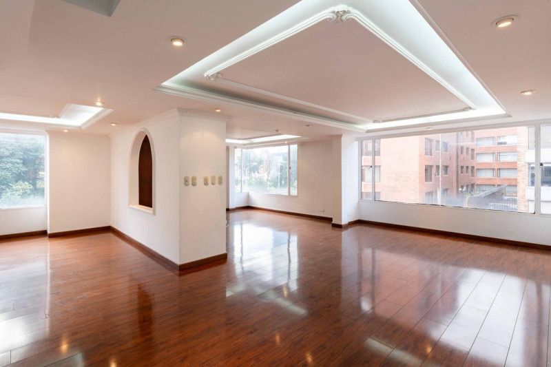 Apartamento en venta Cundinamarca Bogotá Chico Norte Et Iii 213 m2 Habitaciones 3 Baños 2 Garajes 2 Precio $1300000000