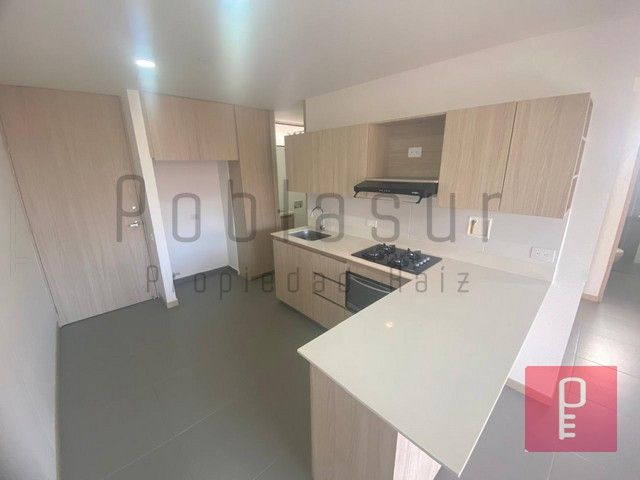 Apartamento en arriendo Antioquia Envigado Colina Campestre 65 m2 Habitaciones 2 Baños 2 Garajes 1 Precio $3500000